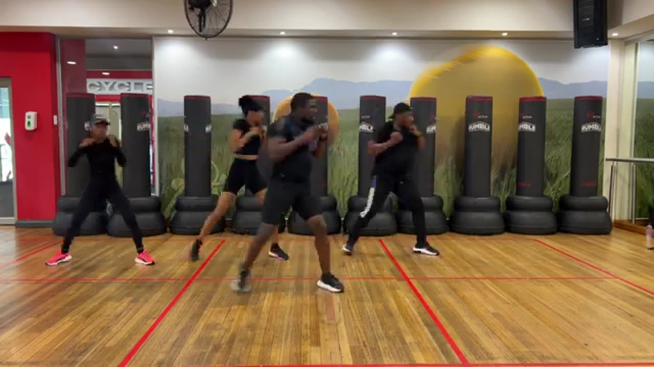 Beginner Cardio Kickboxing Workout: Burn Fat & Build Strength