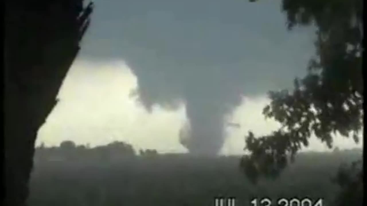 Roanoke, IL F4 Tornado July 13, 2004