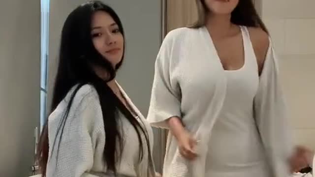 two swaying women make hearts tremble