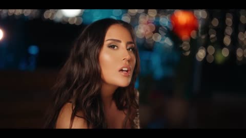 Hande Ünsal - Yarı Deli
