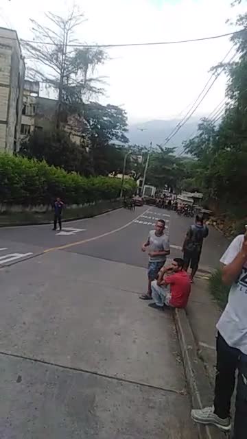 Conductores retoman la manifestación contra el Pico y Placa Ambiental en Bucaramanga