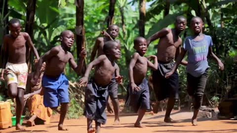 African Kids dancing afrobeat