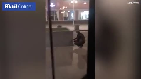 Moscow gunmen prepare to attack