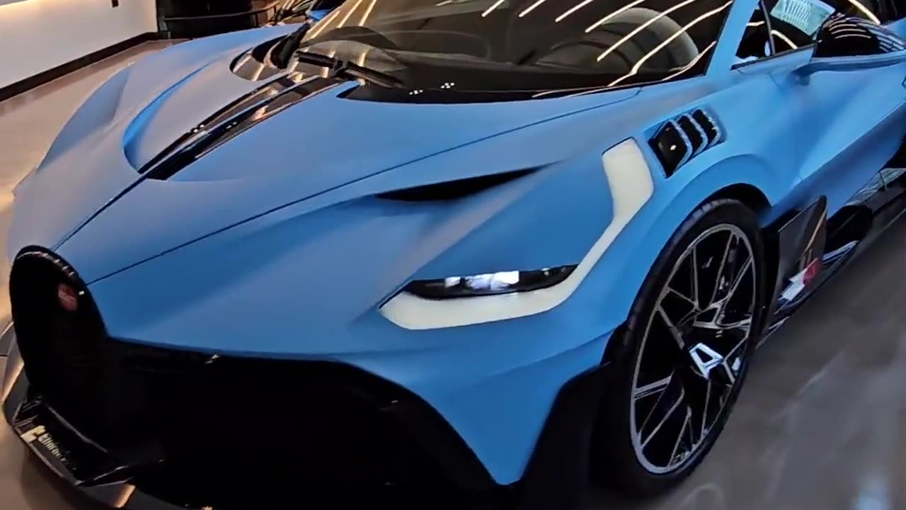 Bugatti Divo Startup #car #supercar #hypercar #bugatti #divo #limited #edition #dubai #luxury #class