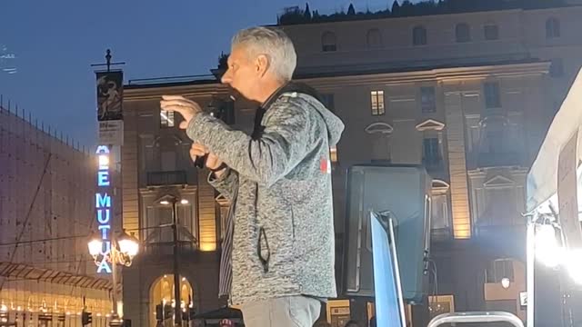 Un poliziotto mosca bianca a cuore aperto