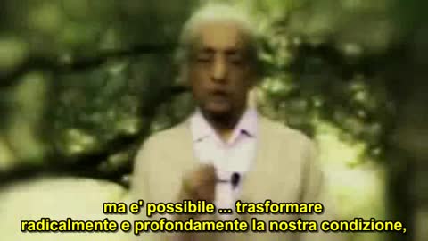 Vi sedete giorno dopo giorno davanti al TV e fate tutto quello che vi dice, SIETE MANIACI!