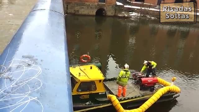 Gozaram com bombeiros, mas tiveram uma grande lição