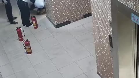 🔥️️️E-bike battery goes Fukushima🔥️️️ in an elevator. Now imagine what a Tesla can do...