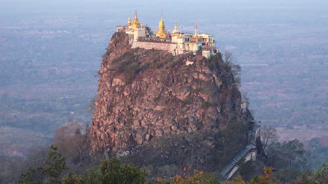 Popa Taung Kalat, Myanmar