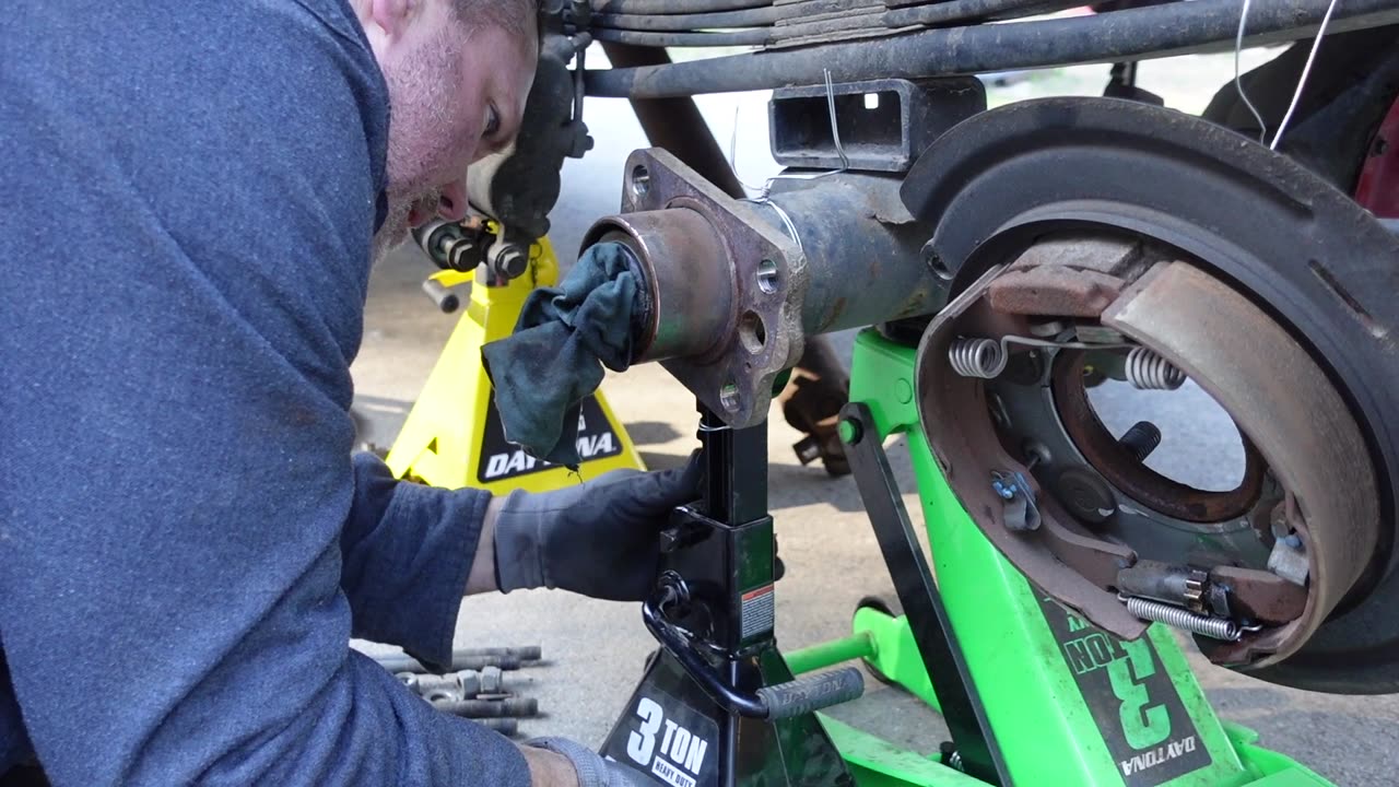 Chevy Express axle removal, open diff, part one full video