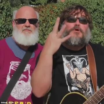 someone please tell me what is that on Jack Black’s shirt?