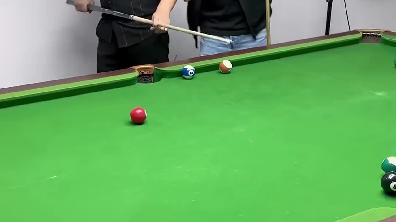 BILLARDS