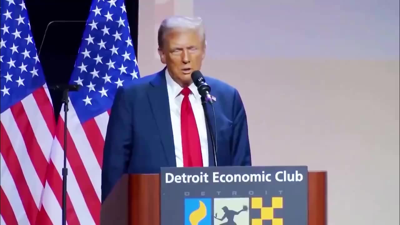 Trump Trolls Harris With Hilarious Impression of When Her Teleprompter Went Out