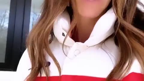 Arielle Charnas Instagram Stories apology