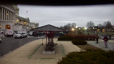 0675USCG00HousePlaza_2021-01-06_16h56min38s073ms.mp4
