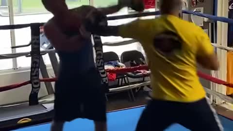Ex-Convict Challenges Pro Boxer 🥊