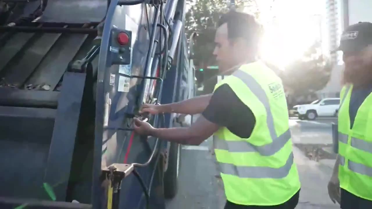 Vivek Ramaswamy does sanitation work after Biden called millions of Americans 'garbage'
