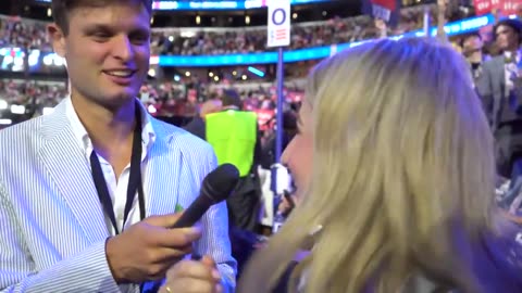 Democrat chick secretly wants to date a Republican in DC.