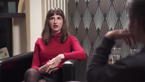 Einblick in den Maschinenraum der Macht - Aya Velàzquez (ganzes Video)