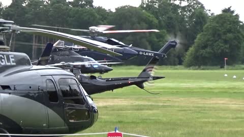 Helicopter Sikorsky S92 Helibus at landing on Royal Ascot Heliport _ hélicoptère