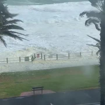 #CapeStorm #promenade #capetownweather