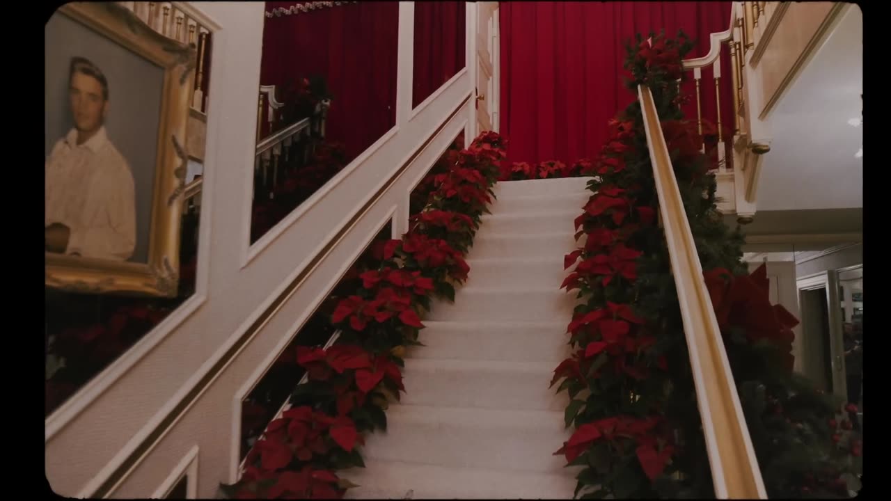 Elvis Presley - Merry Christmas Baby (Official Lyric Video)