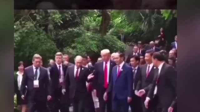 What’s going on here🤔🤣