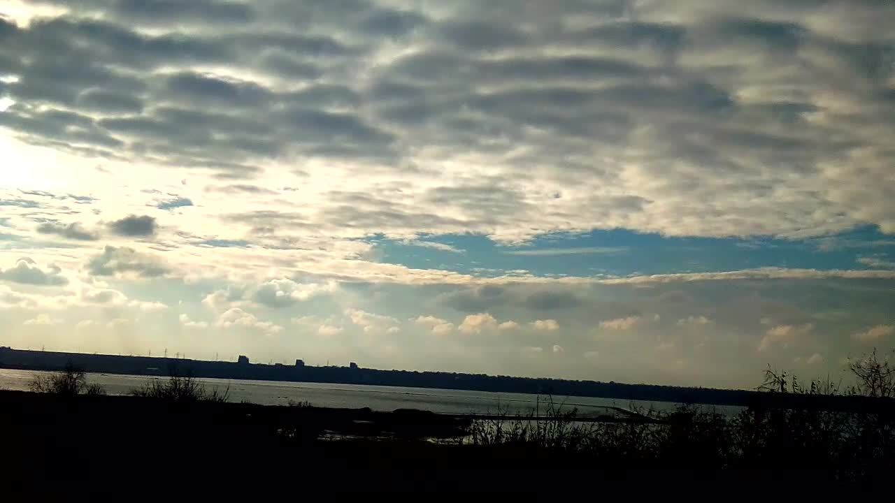 Three opposite running clouds timelapse