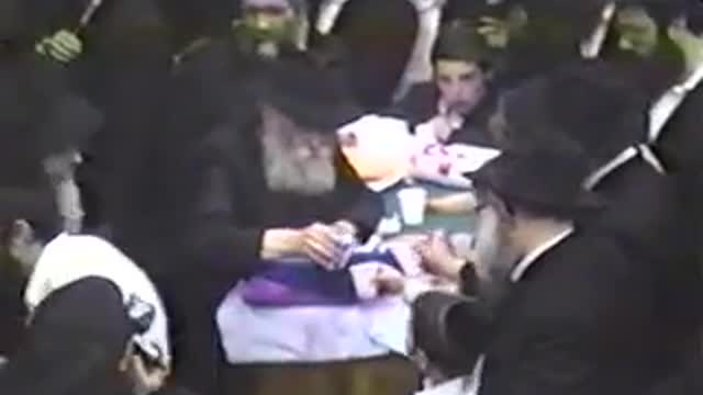 8. Motzei Shabbos Naso, Yud Beis Sivan 5751, Havdala and Kos Shel Bracha = מוצאי שבת נשא תנש"א