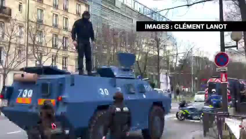 Freedom Convoy Europe - Tanks are in Paris, corrupt government is afraid of its own people