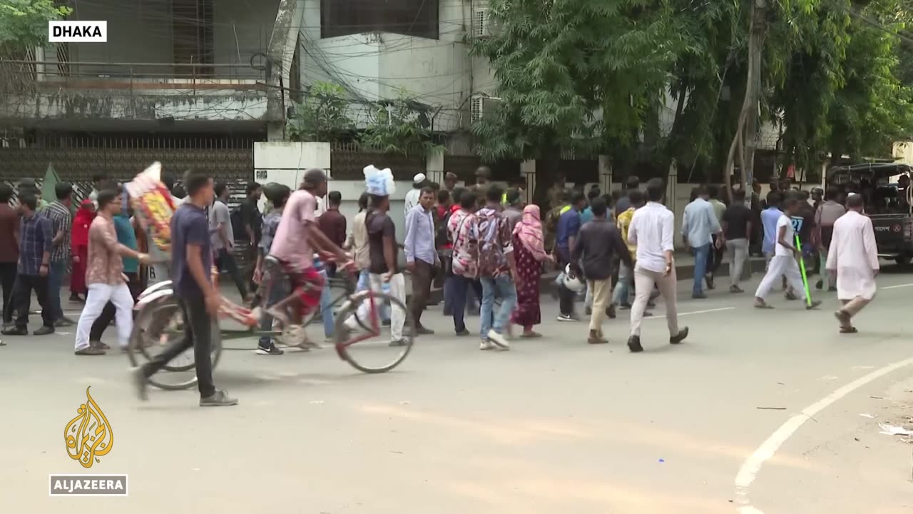 Bangladesh protesters, vowing to ‘guard revolution’, beat Hasina supporters