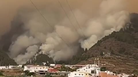 The Tenerife fire is similar to the Canadian one #Kelowna, Canada