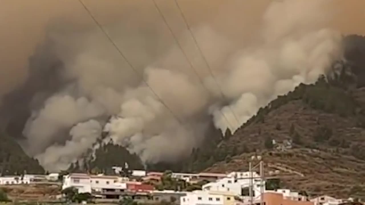 The Tenerife fire is similar to the Canadian one #Kelowna, Canada