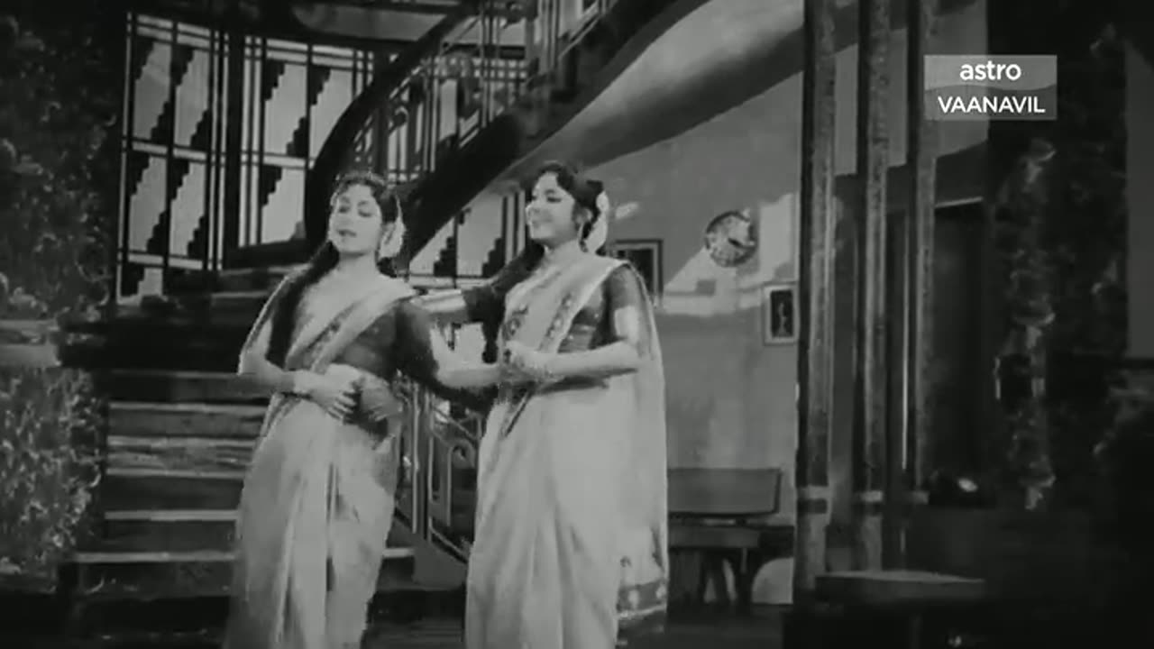 Sumai Thangi (1962)
