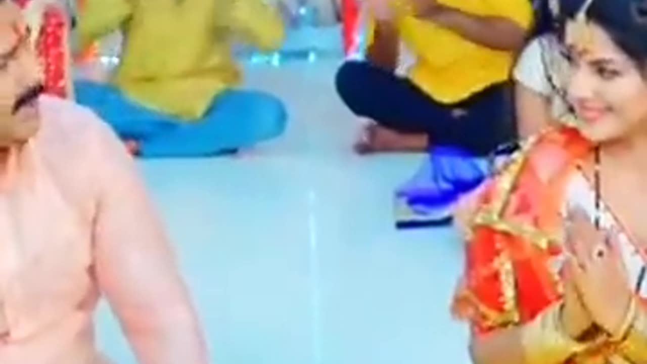 Pawan Singh bhakti training song