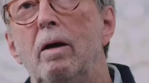 Eric Clapton vorbeste presei independente despre efectele adverse ale vaccinului