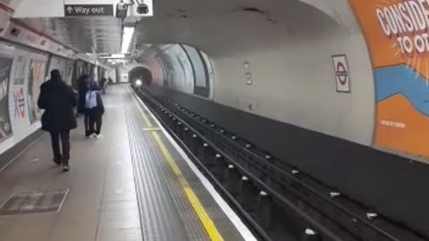 oxford circus london under ground
