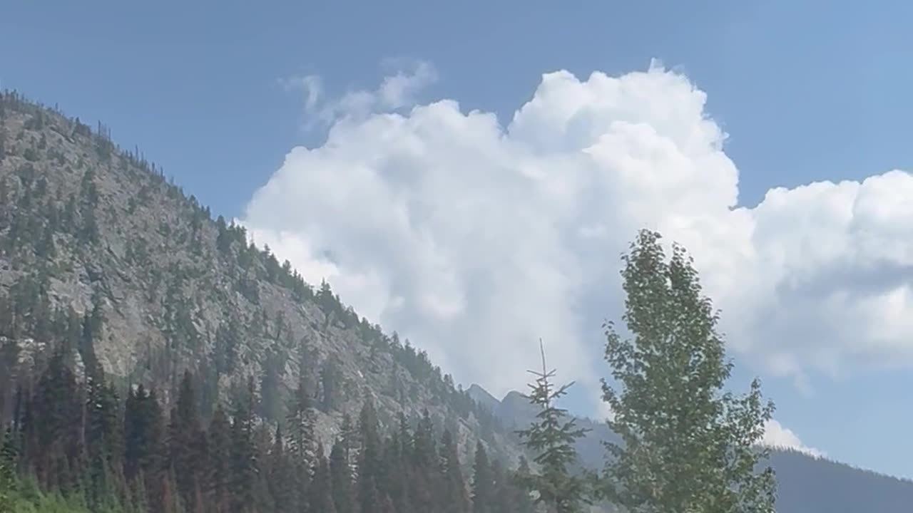 Smoke from the “Easy Fire” in North Cascades