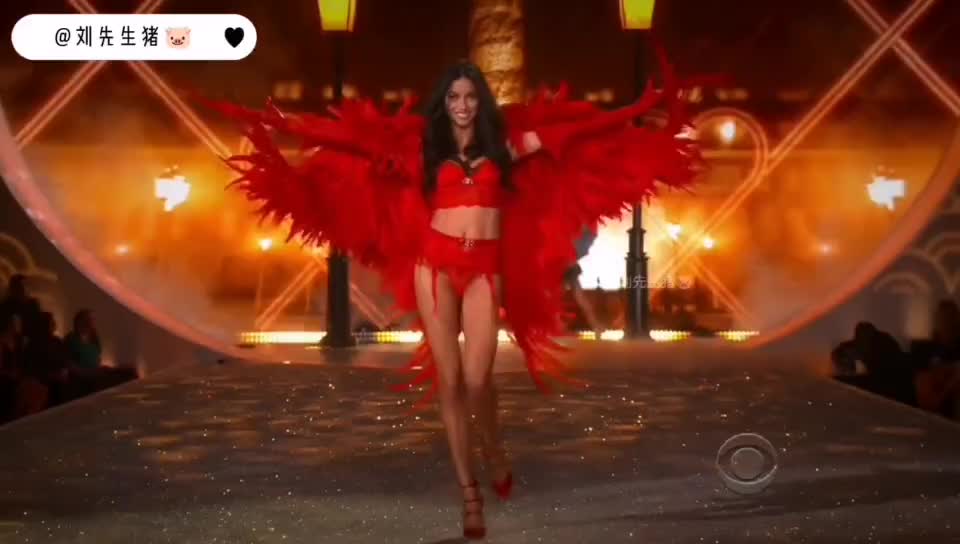 Victoria's Secret - God's Eye 720-degree camera, 4K, no problem