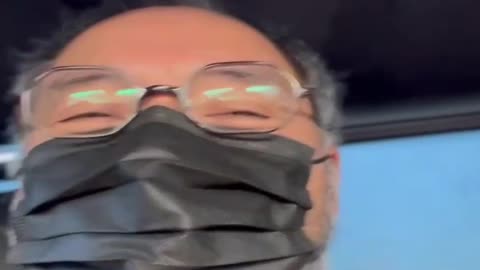 20230201文贵先生GETTR¹： #岳文海：被抓几个月了，只是刚公告。岳文海建的苹果iPhone厂，挖了所有周口人坟，这样的官最起码得有千亿！ #河南帮将崩溃！