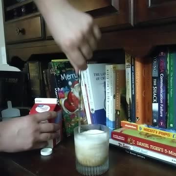 How to Mix a White Russian Cocktail