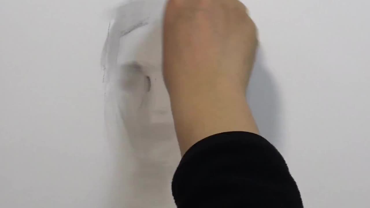 Drawing a portrait of a girl in a sketch style, the content is very suitable for learning 1