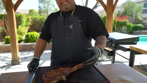 Secrets of Smoking a PERFECT Tomahawk Steak!