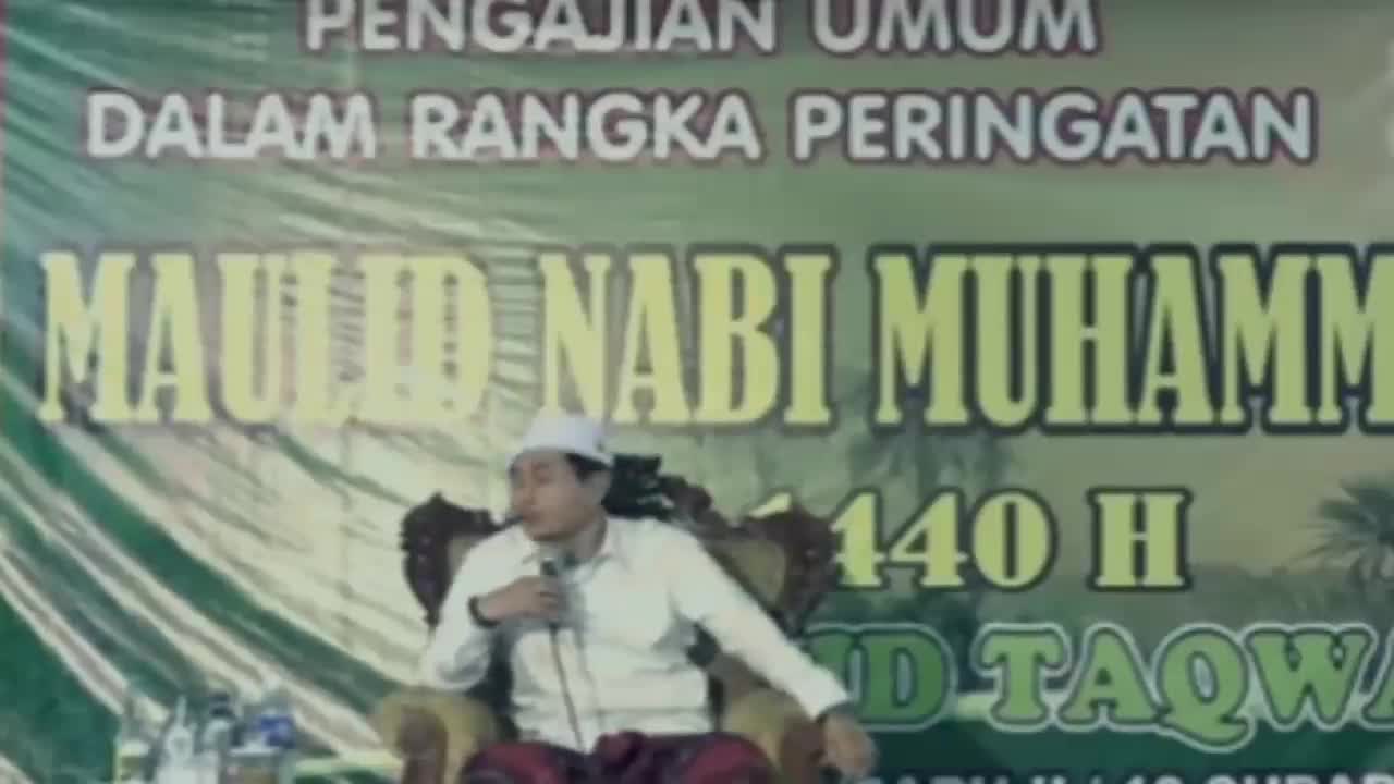 Pengajian KH Anwar Zahid Bojonegoro MENJADI MANUSIA MERUPAKAN KENIKMATAN YANG SANGAT BESAR