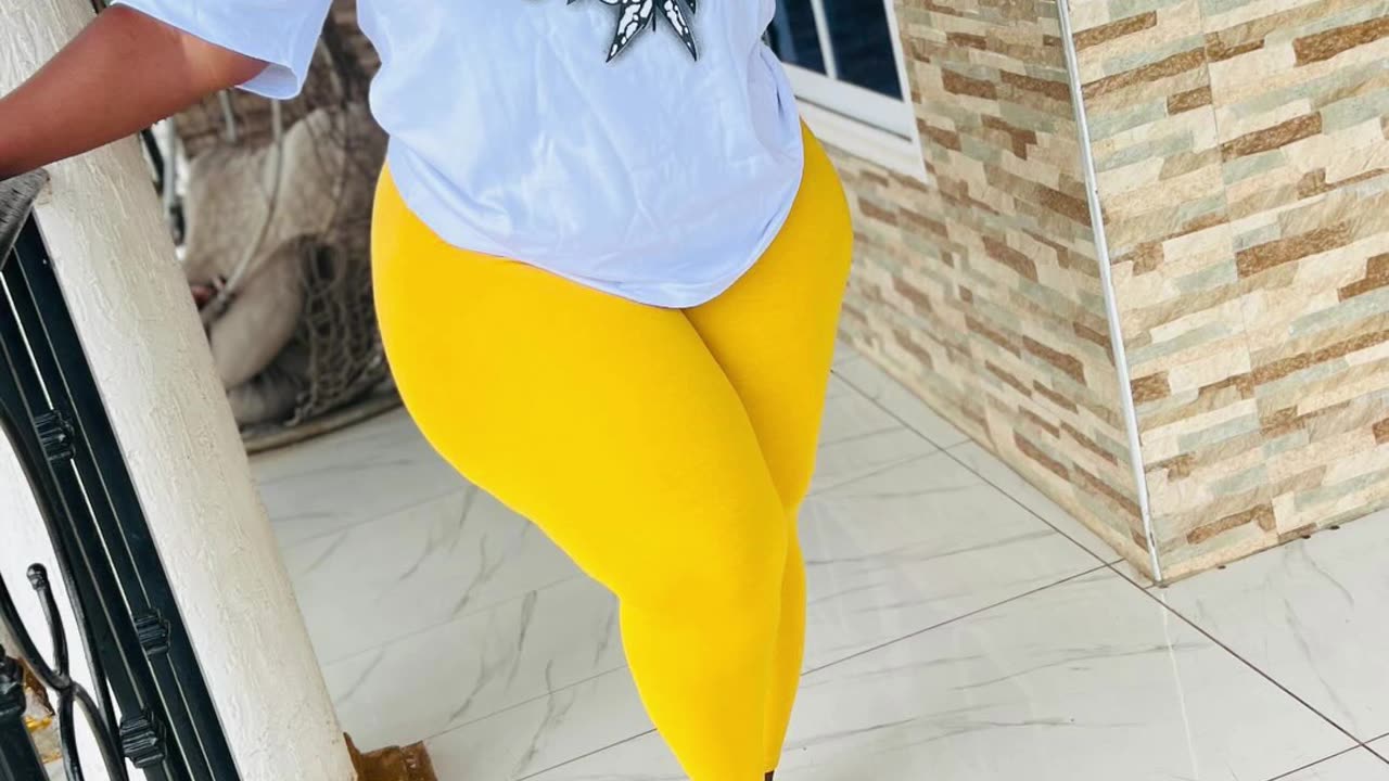 Akosua hipsy12