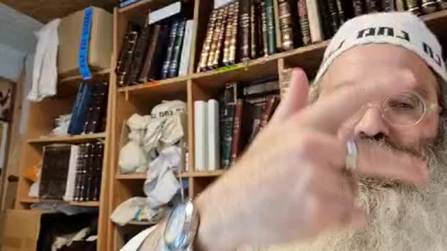 לעולם ידבק אדם בשלשה דברים ויתרחק משלשה דברים ידבק בחליצה ובהבאת שלום - שיר נ נח מסכת יבמות דף קט