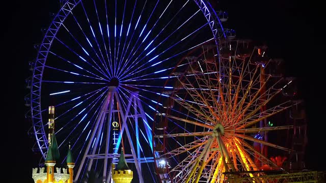 giant ferris wheel