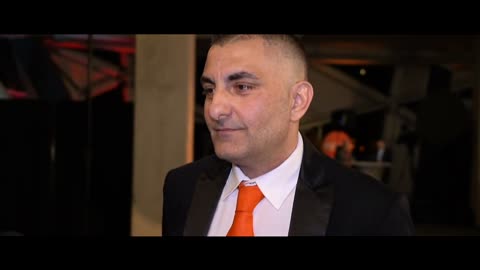 Amikor élőadásban bőnyállal le cidázod a fideszt
