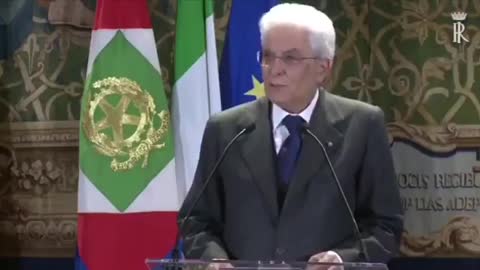 Mattarella vai con La Leccata D'onore