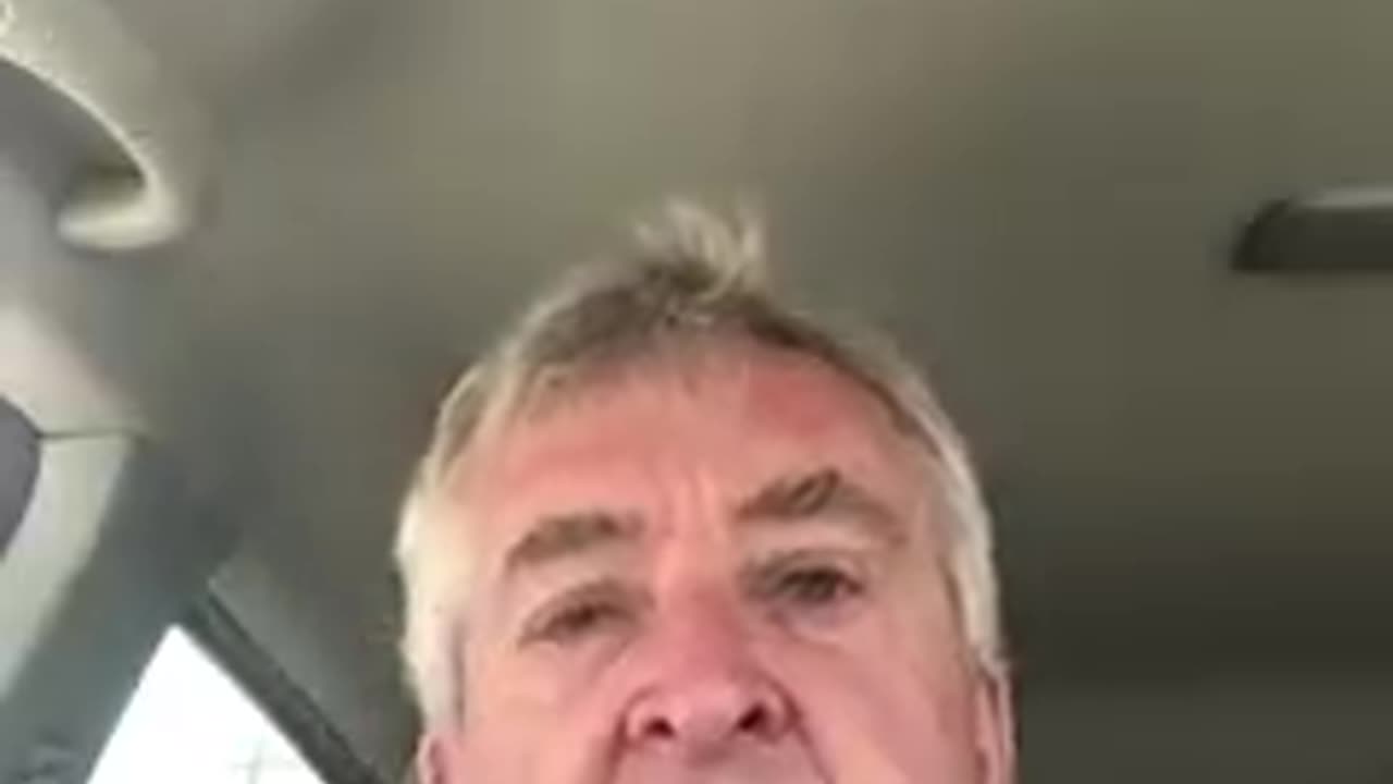 Flashback...... Rod drives Hoody's family over the border during covid